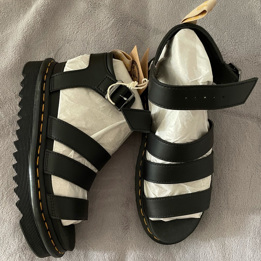 Black Dr.Martens sandals size 7